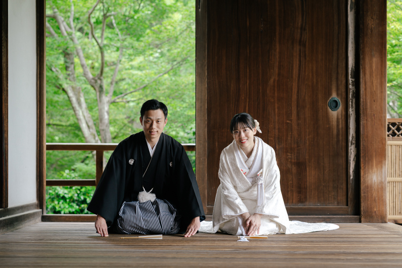 お辞儀ショット