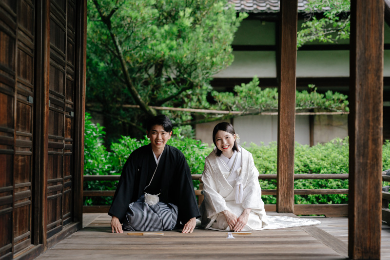 お辞儀ショット