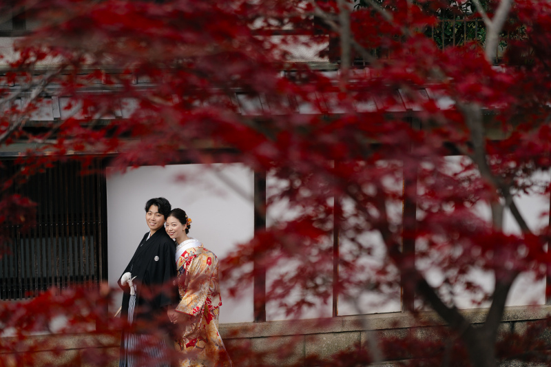 八坂の紅葉と一緒に