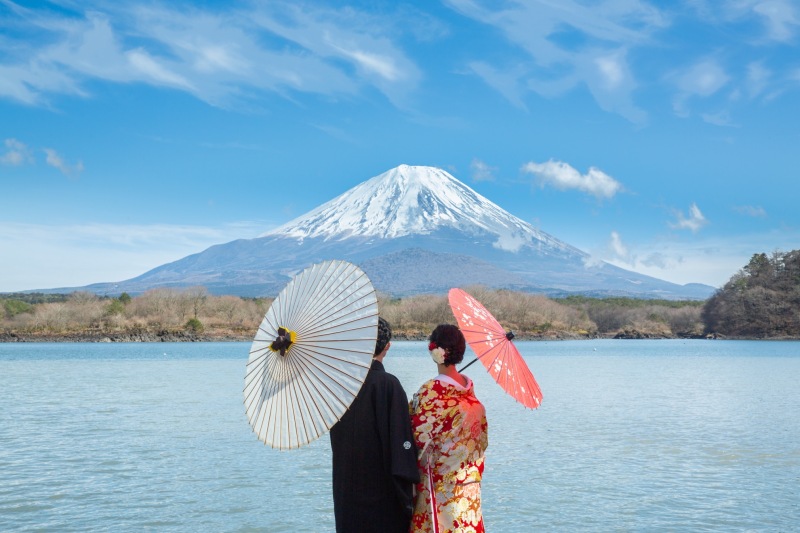 富士山を見ているショット