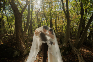 海外の様な雰囲気でおしゃれなお二人洋装撮影