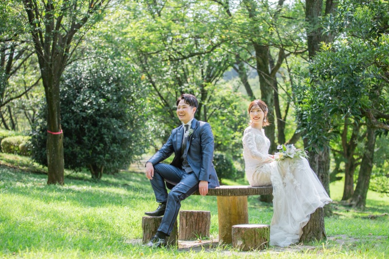緑の鮮やかな公園で