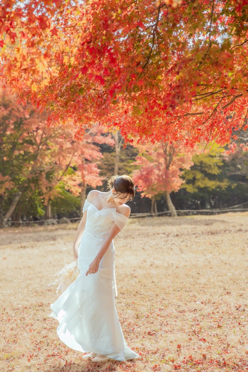 美しい紅葉と新婦様
