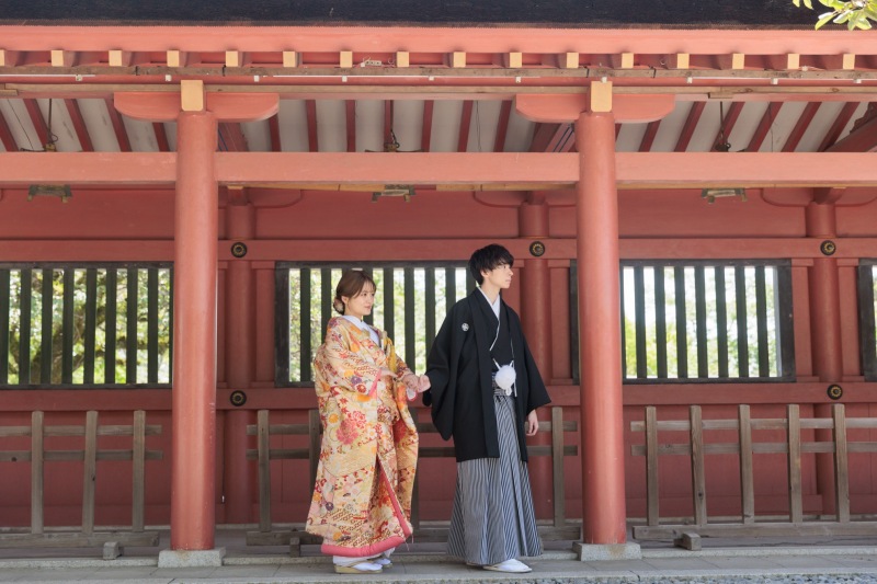 神社内で