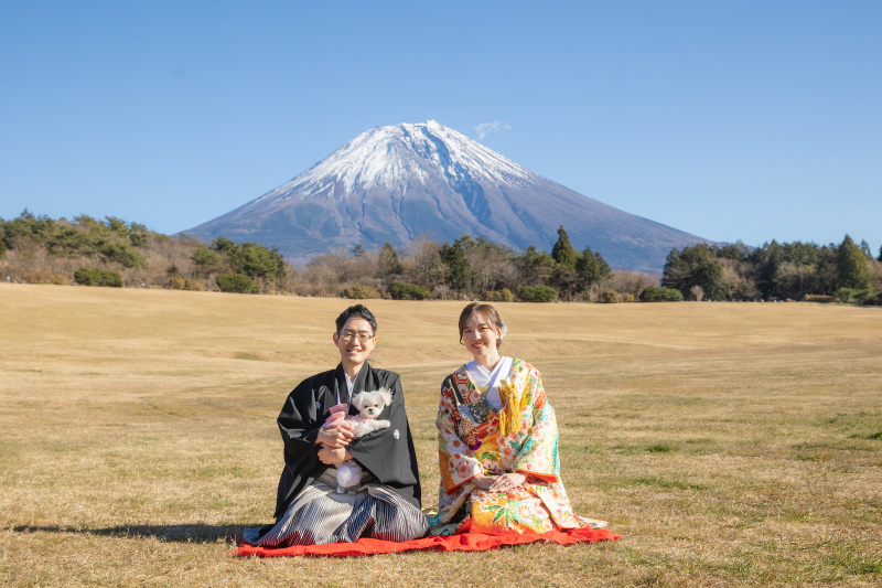 富士山バックにわんちゃんも記念写真