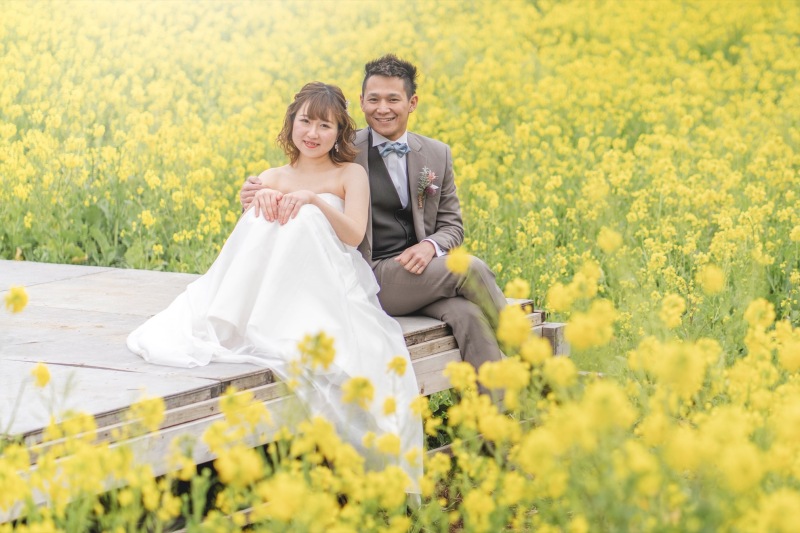 撮影箇所は菜の花畑や海も