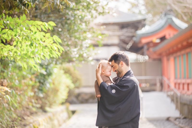 パパと赤ちゃんの親子ショット