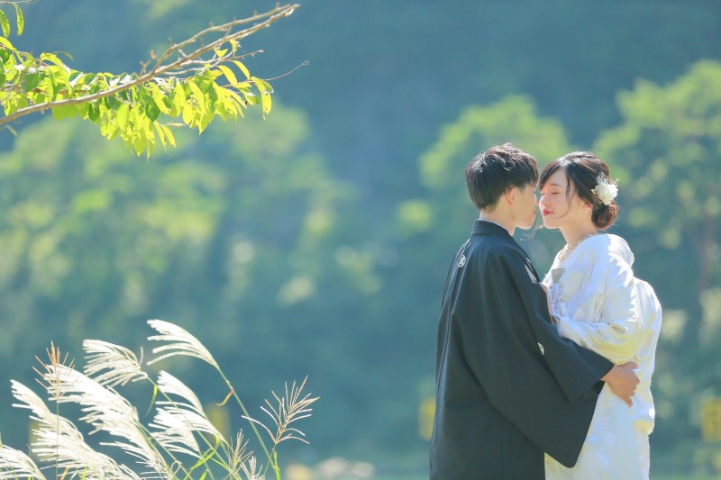 秋の雰囲気をかんじる湖畔で一枚