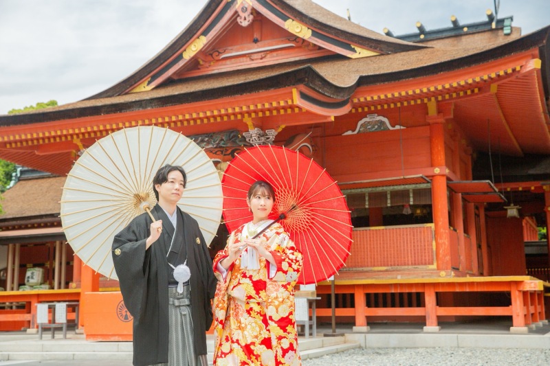 赤の美しい神社