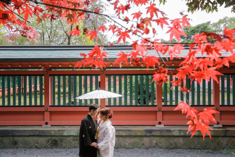 紅葉の美しいロケーションで