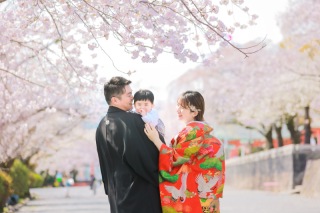 赤ちゃんも一緒に撮影♪可愛すぎるウェディングフォト