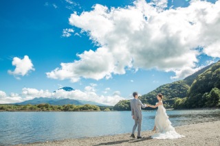 10月　富士山ロケーションをウェディングドレスでの撮影