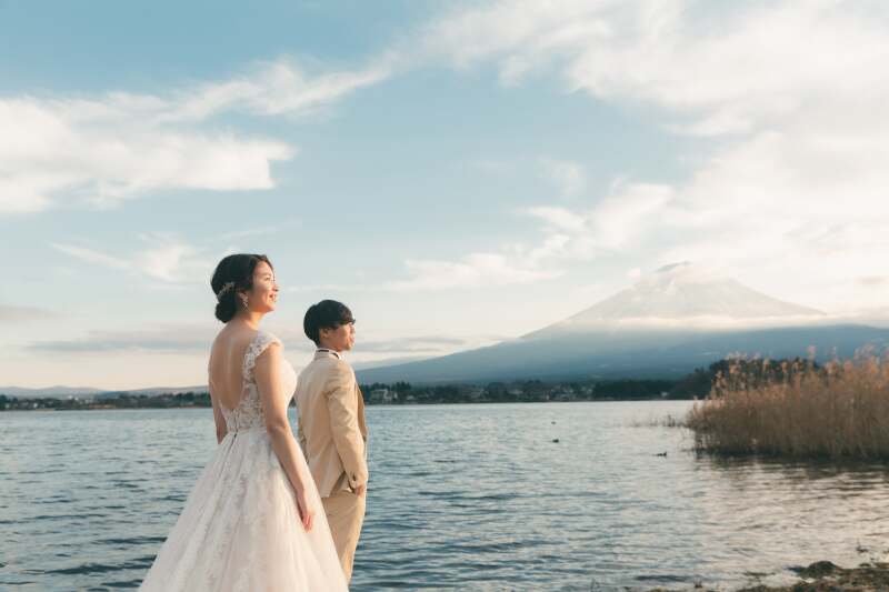 銀塩プリントで一生物のアルバムを…【洋装:富士山周遊ロケーション】全データ美肌レタッチ付き(350カット)+アルバム+台紙