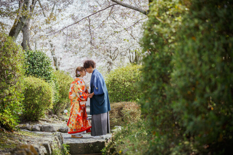 神社内での撮影◎【和装:富士宮浅間大社ロケーション】全データ美肌レタッチ付き(200カット)+ 台紙1冊