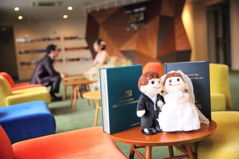 お気に入りの人形と