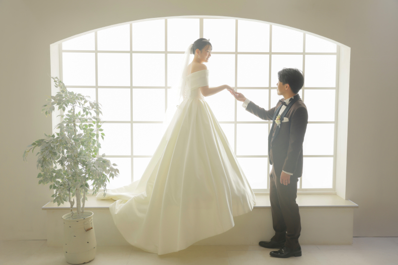 ドレス2着+リニューアルSTUDIO撮影【プレミアムアルバムプラン】