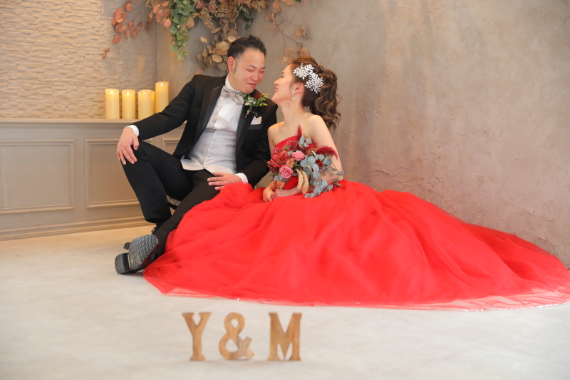 ラフに座ってカジュアルに