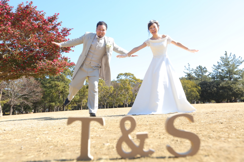 洋装×公園ロケーション