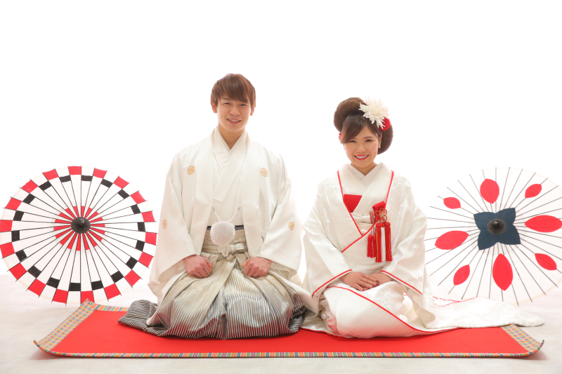 スタジオで正座