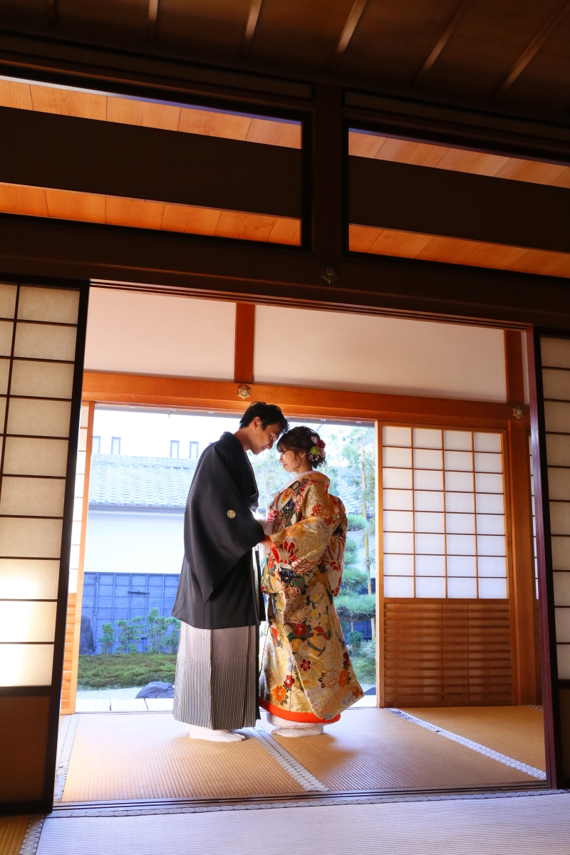 おでこを合わせて・・・