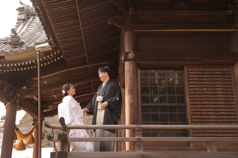 下からあおって