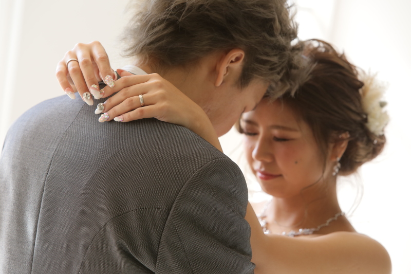 おでこを合わせて