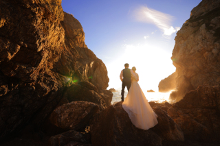 夕陽に包まれる石門ロケーション