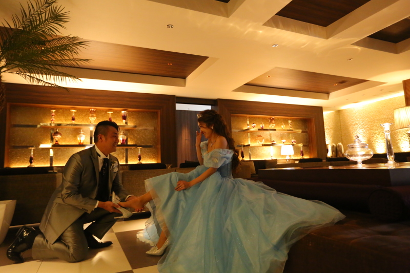 靴を履かせてもらいます