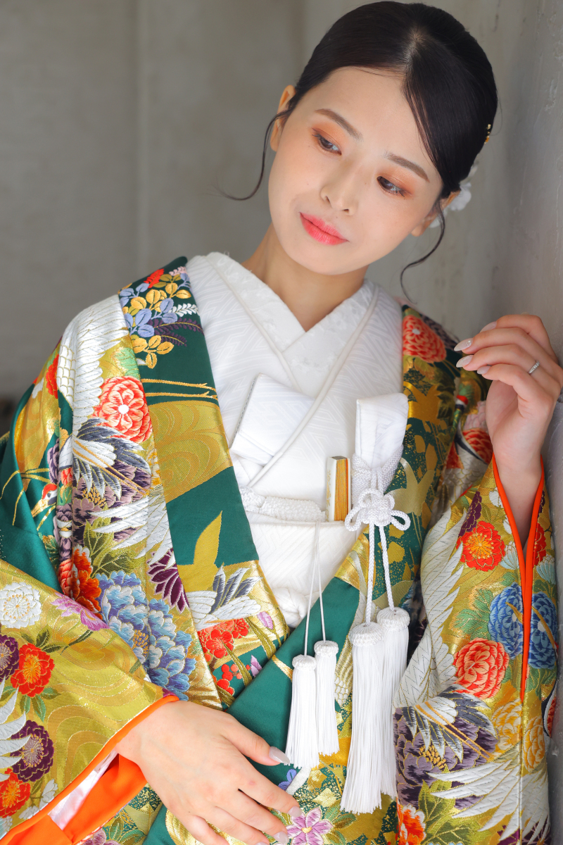 伏し目ショット