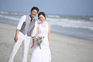 輝く水面をバックに海ロケーション☆