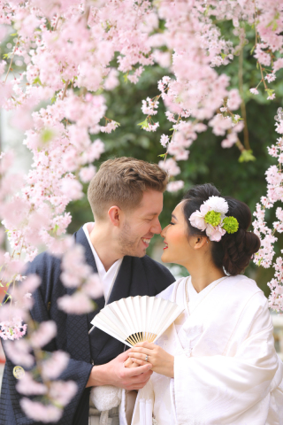 当店はロケーションフォトも充実しています。四季折々、今しかないこの瞬間をぜひ一緒に残しましょう！