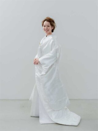 白1047 流水遠山に鶴 