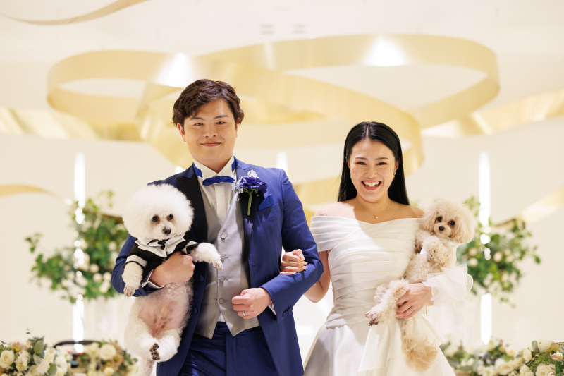 最後はパパとママに抱っこされて退場です!