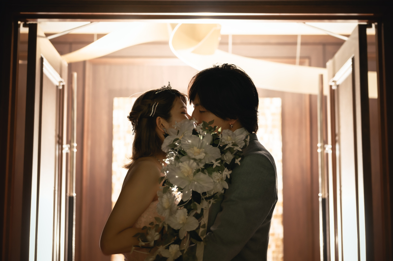 ブーケで隠した先には…