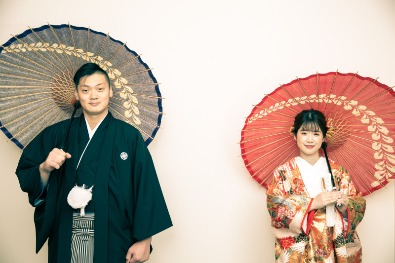 和傘を持って和装っぽい撮影も！