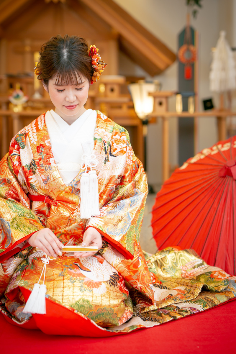 厳粛な空間で。