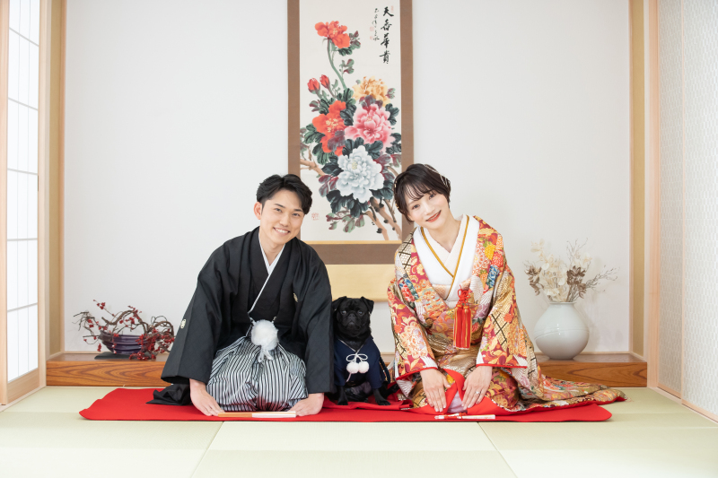 白無垢→色打掛にチェンジ♪　定番のお辞儀ショット