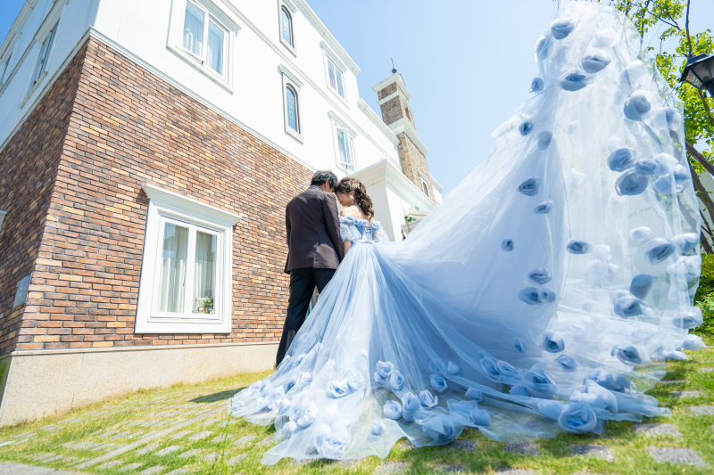 １着目はカラードレス