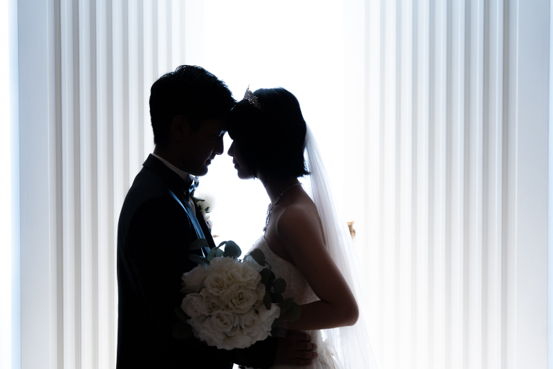 チャペルの白い扉