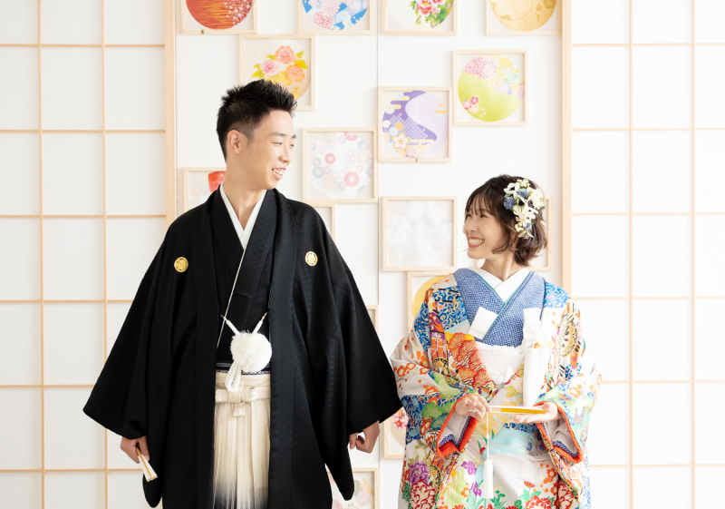 和柄パネルの前で