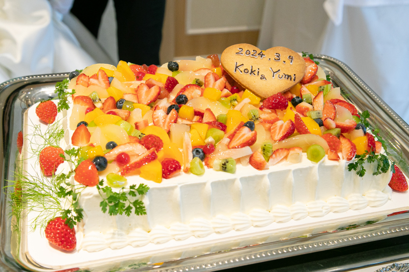 ウェディングケーキもご用意できます