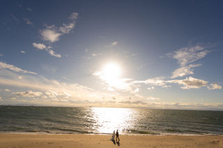 サンライズ・デジタル_洋装ロケーション撮影　【海】