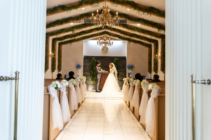 【手作り結婚式プラン】本格的なチャペルでの人前結婚式+写真撮影　衣装やヘアメイク、データなど必要な項目がセットプラン
