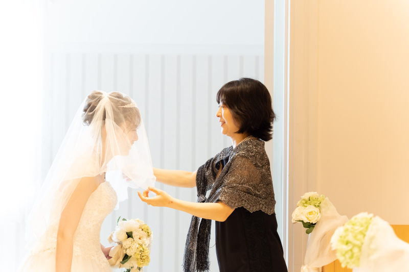 【手作り結婚式プラン】本格的なチャペルでの人前結婚式+写真撮影　衣装やヘアメイク、データなど必要な項目がセットプラン