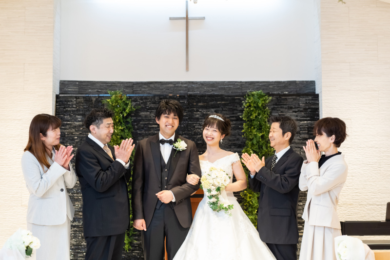 【手作り結婚式プラン】本格的なチャペルでの人前結婚式+写真撮影　衣装やヘアメイク、データなど必要な項目がセットプラン