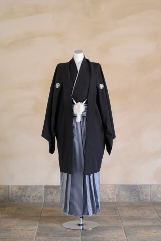 黒紋服