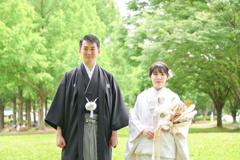 緑が綺麗な公園で…♡