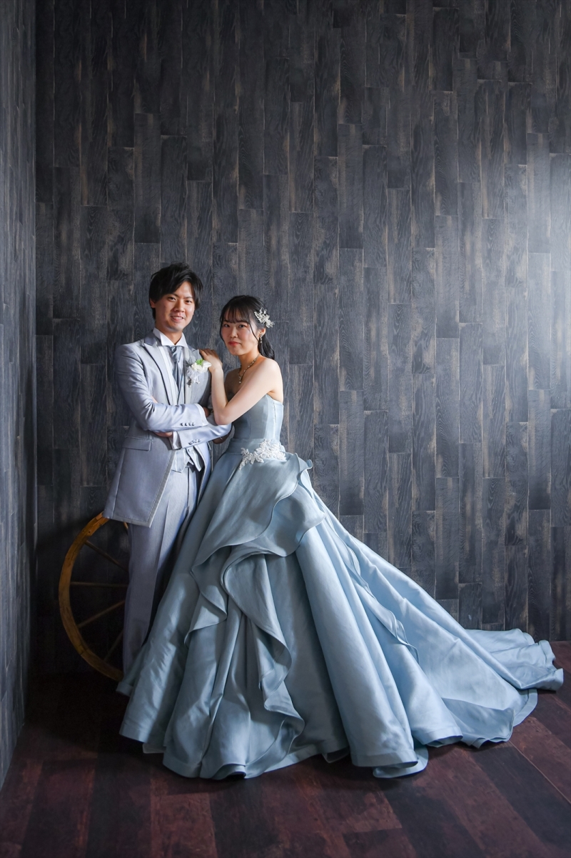 スタジオに戻ってカラードレス撮影!