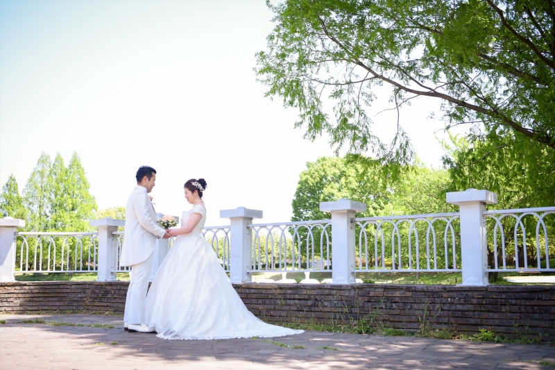 6月末まで【前撮りやロケーション撮影ご希望の方に】新緑　洋装ロケーション2点プラン　ウエルカムボードプリント付