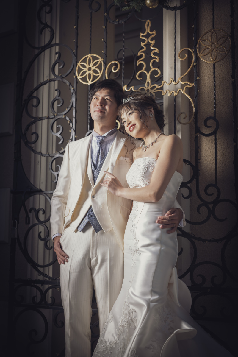 エントランス前の門にて・・・